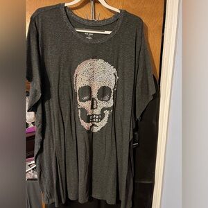 Gray skull tshirt